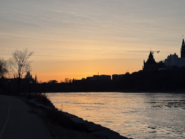 Parliament of Canada and National Gallery of Canada in the sunrise, shot from the Gatineau side